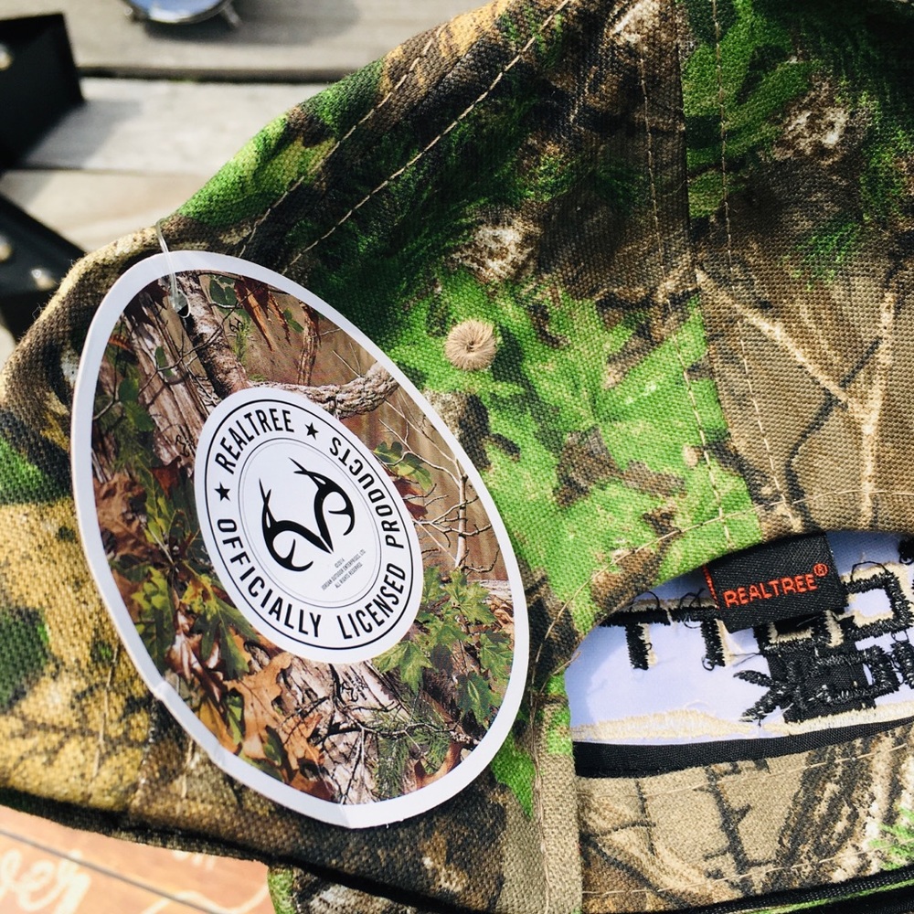 Real Tree 🌳 🧢 - Picture 1 of 6